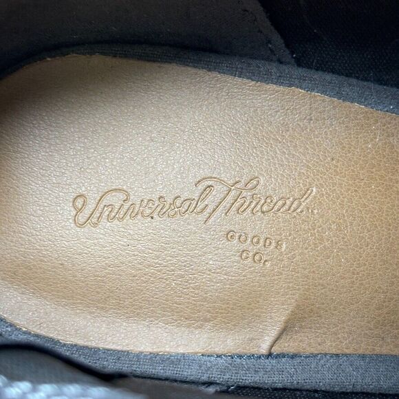 Universal Thread Gray Peep Toe Suede Ankle Booties Block Heel Size 6.5 M - Picture 10 of 11